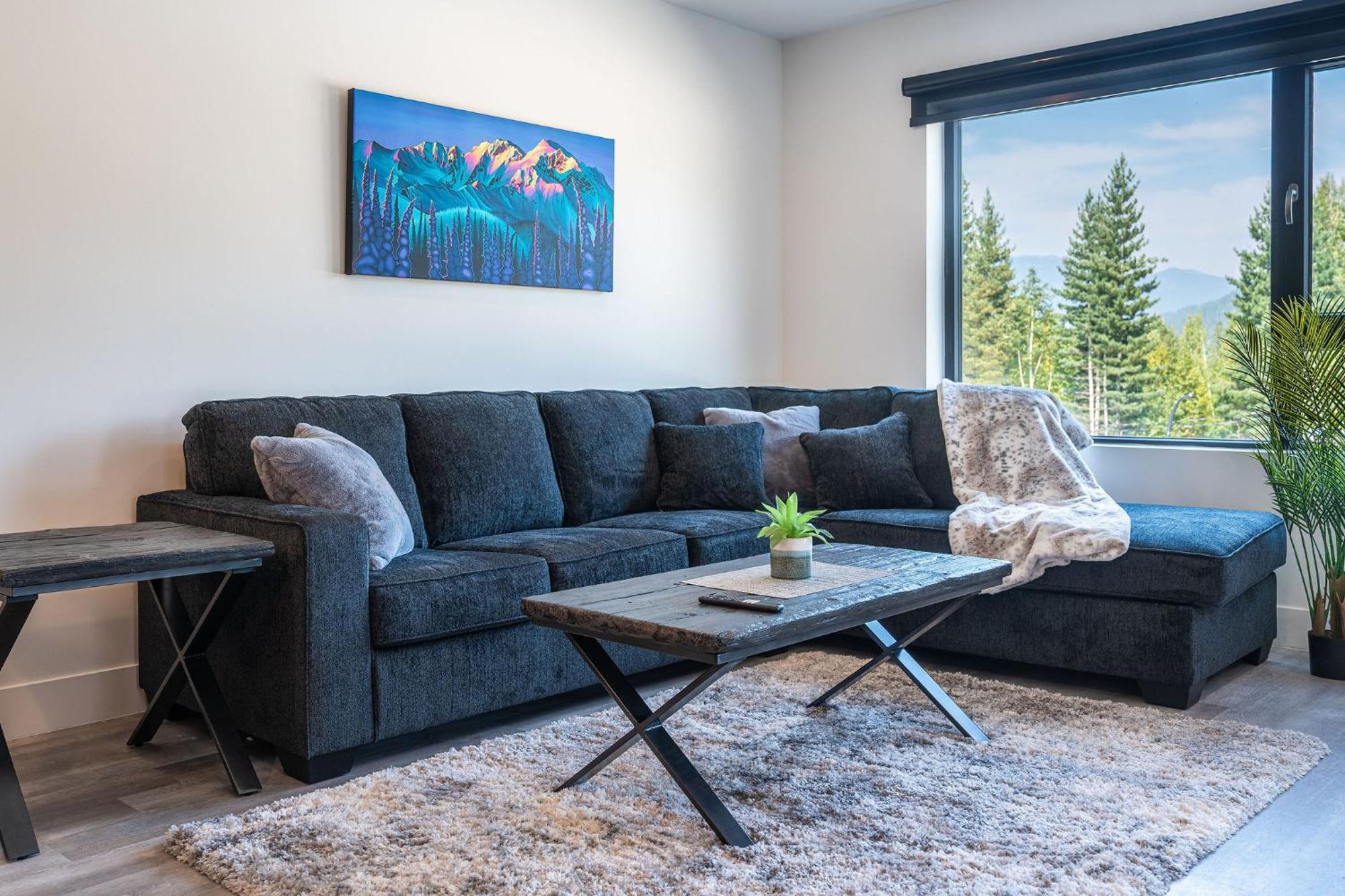 Апартаменты Alpine Haven By Revelstoke Vacations Экстерьер фото
