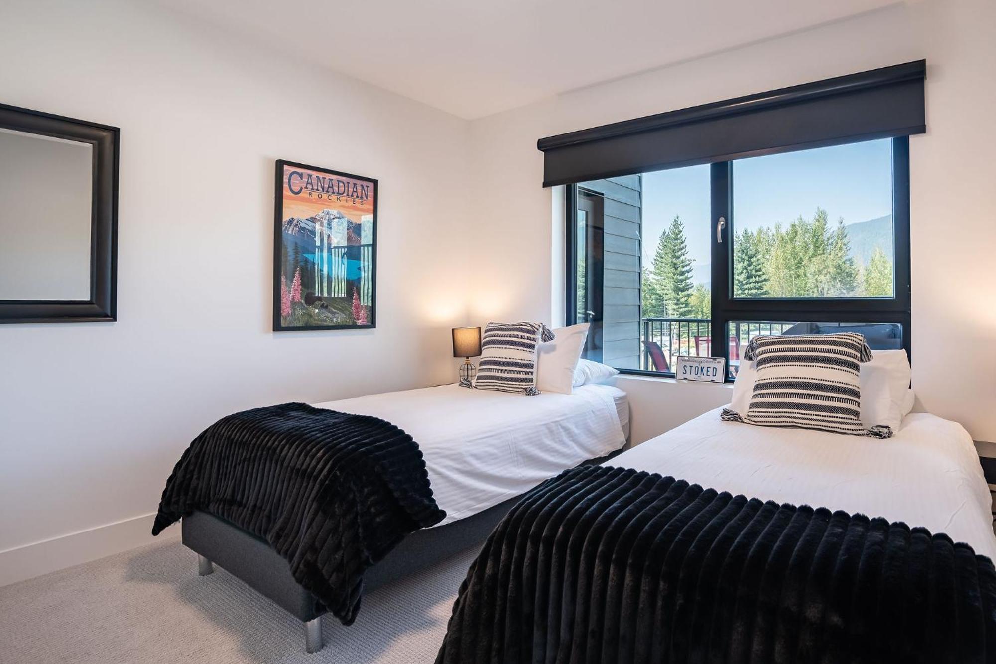 Апартаменты Alpine Haven By Revelstoke Vacations Экстерьер фото