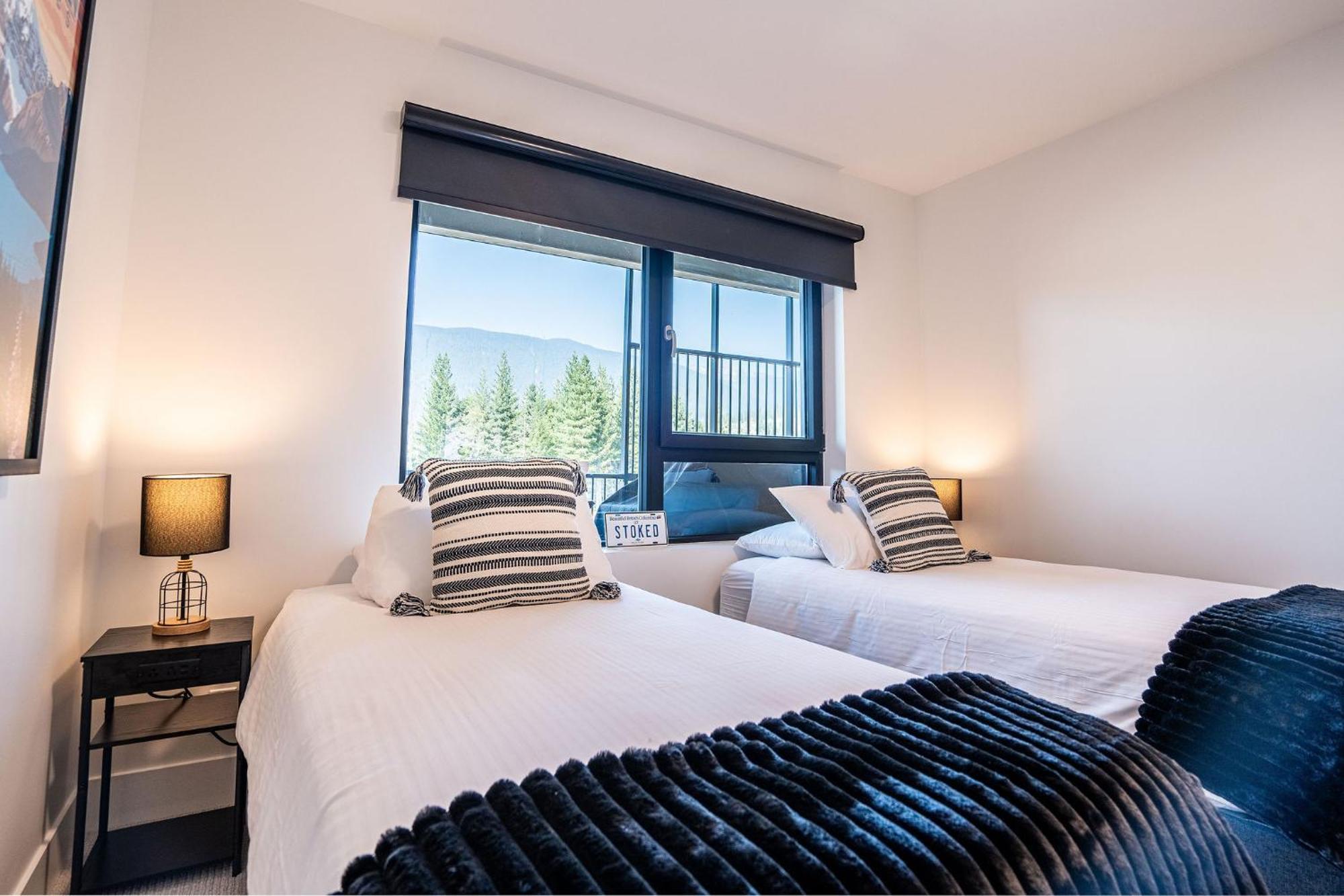 Апартаменты Alpine Haven By Revelstoke Vacations Экстерьер фото