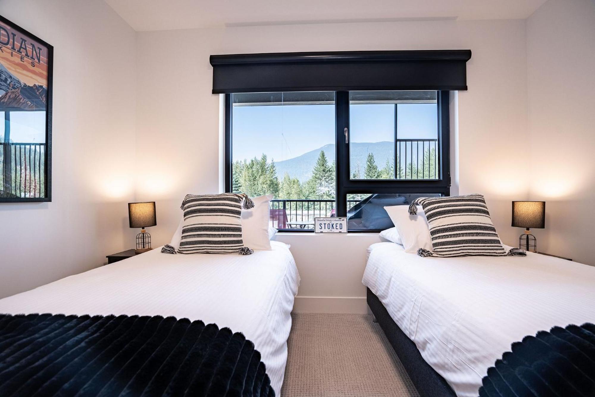 Апартаменты Alpine Haven By Revelstoke Vacations Экстерьер фото